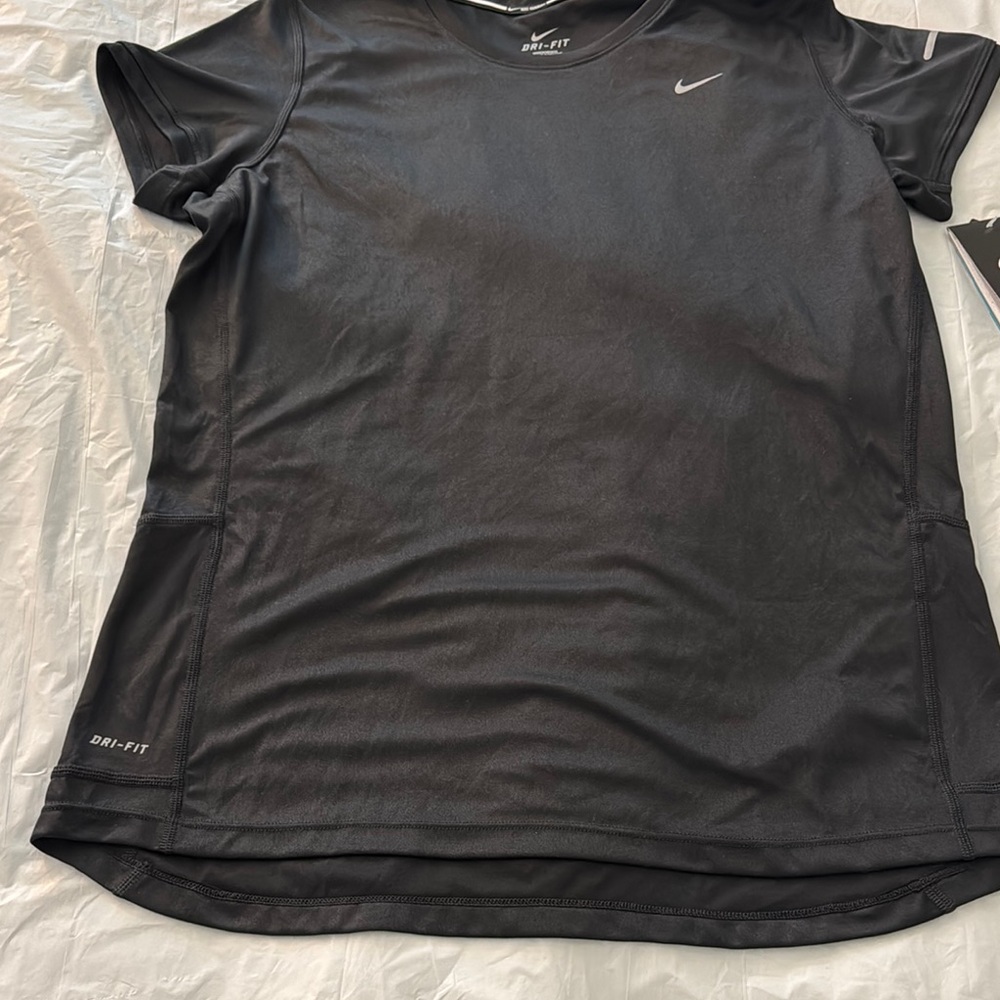 Nike Women's Short Sleeve Black Dri-Fit Stay Cool Tee. Size XL. New